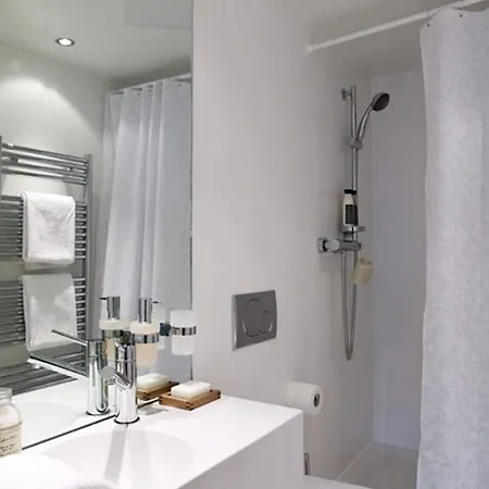 Visionapartments Binzmuehlestrasse 50 - Contactless Check-in Apartman Zürich